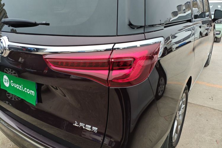 别克GL8 2020款 Avenir艾维亚 六座贤礼版车身外观9