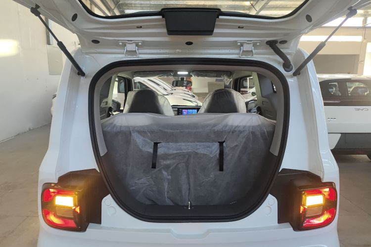 吉利银河 熊猫 2025款 210km 元气熊机舱底盘23