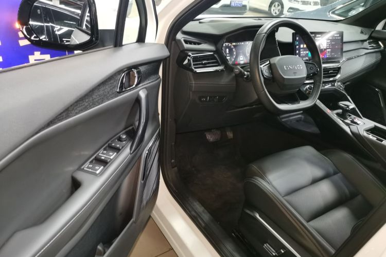 领克06 2023款 Remix 1.5T 劲Pro中控内饰20