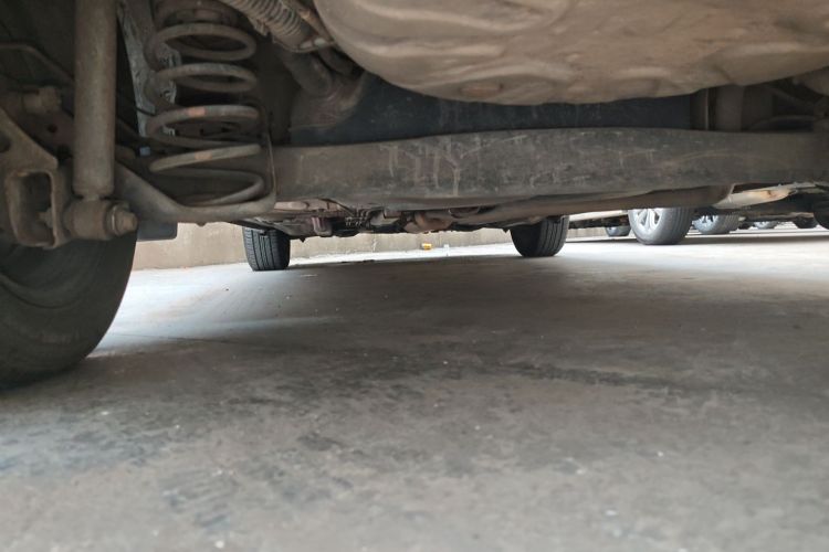 丰田 YARiS L 致炫 2015款 1.5E 自动魅动版局部细节9003