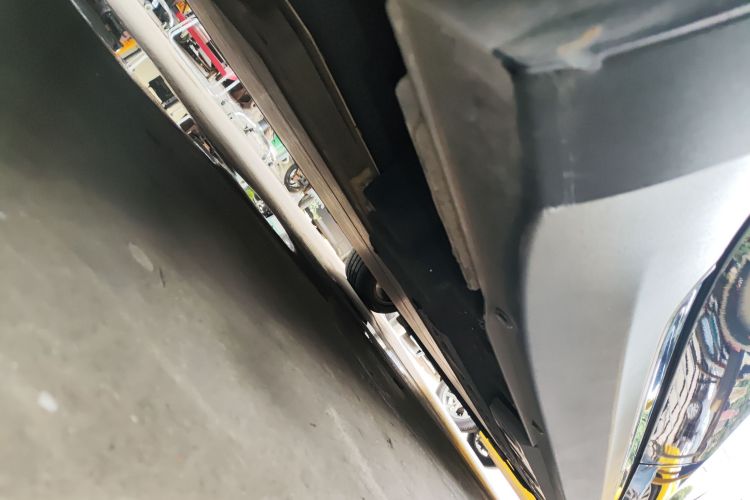 红旗E-QM5 2021款 网约充电 基础版 4座局部细节9001