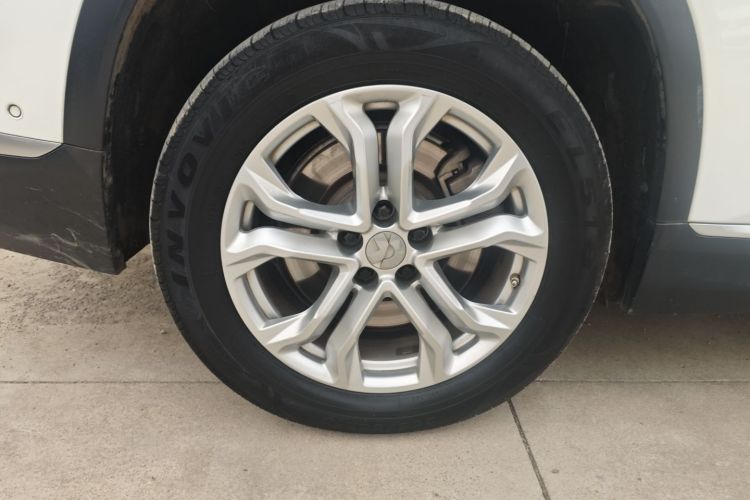 蔚来ES8 2020款 415KM 七座版车身外观6008