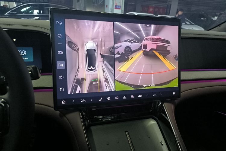 腾势Z9GT 2024款 1100四驱Ultra版中控内饰16