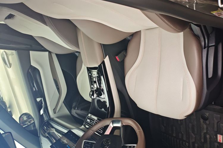 比亚迪 秦PLUS 2024款 荣耀版 DM-i 55KM领先型中控内饰19