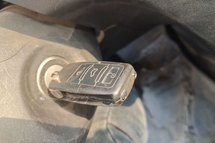 中华V3 2015款 1.5L 手动基本型中控内饰11