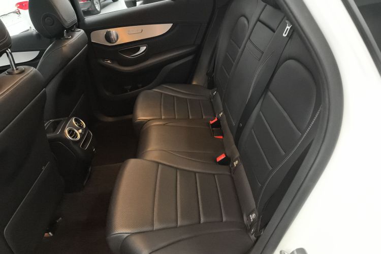 奔驰GLC 2020款 改款 GLC 260 L 4MATIC 动感型中控内饰7004