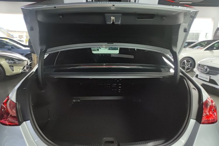 奔驰C级 2022款 C 200 L 运动版局部细节23