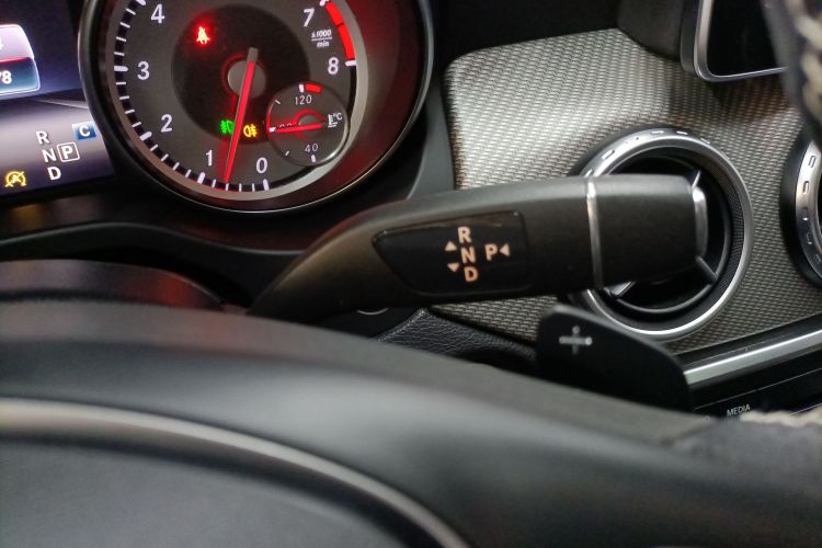 奔驰GLA 2016款 GLA 200 动感型局部细节18