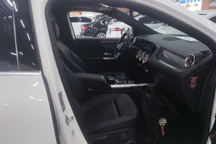 奔驰GLA 2022款 改款 GLA 200局部细节41