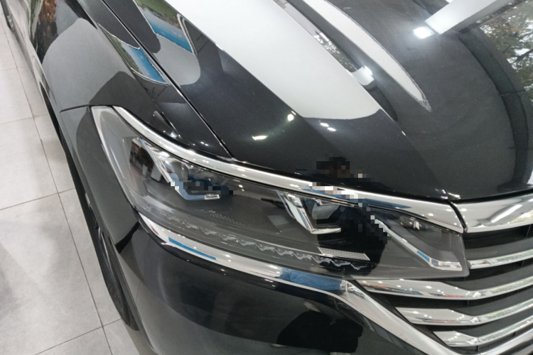 大众 威然 2024款 380TSI 尊驰版车身外观8