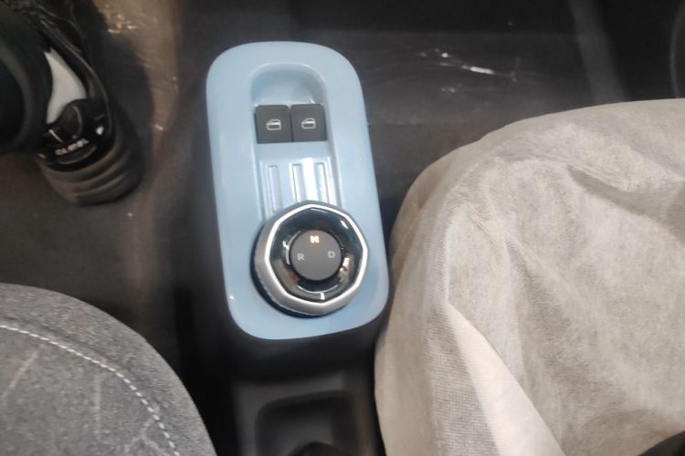 吉利银河 2024款 熊猫mini 200km 耐力熊中控内饰18