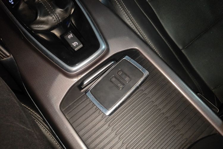 雷诺 科雷傲 2017款 2.5L 四驱尊贵版中控内饰11