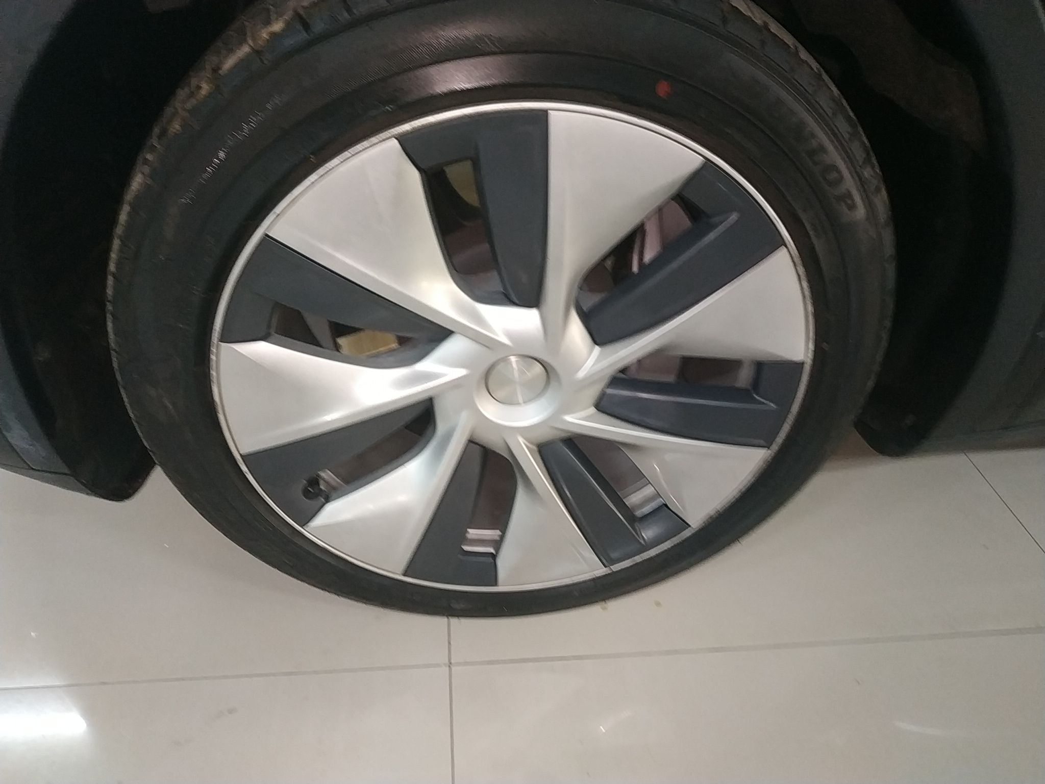 特斯拉 Model Y 2021款 长续航全轮驱动版 3D7