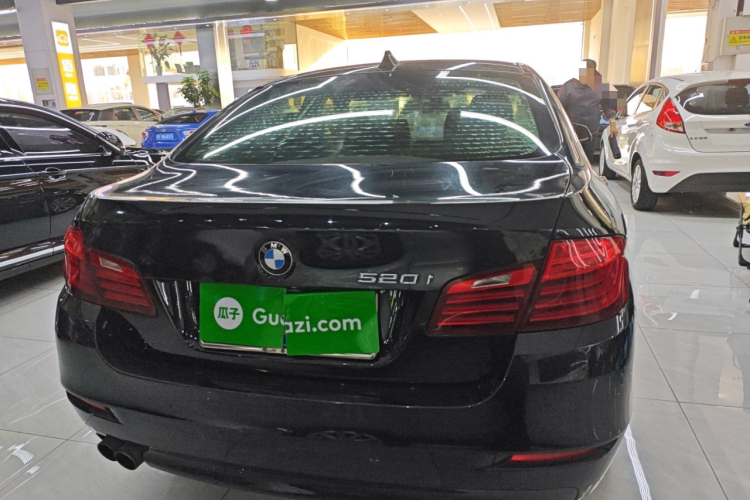 宝马5系(进口) 2015款 520i 典雅型车身外观6
