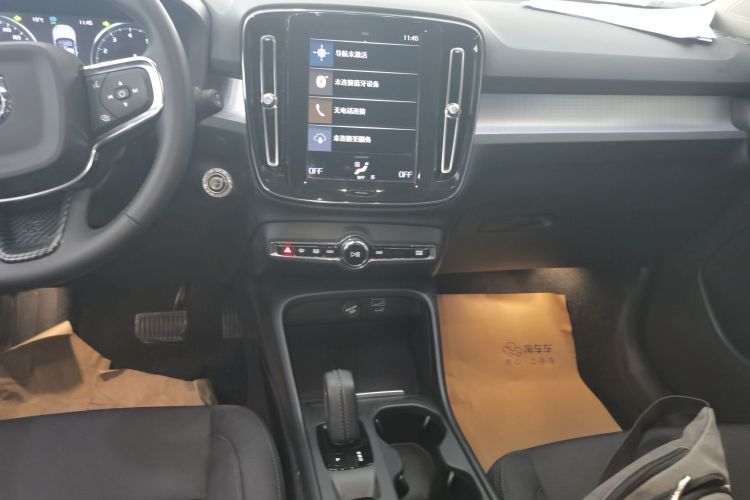 沃尔沃XC40 2021款 T3 智行时尚版中控内饰16