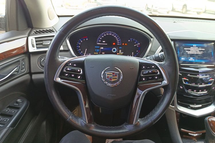 凯迪拉克SRX 2015款 3.0L 精英型中控内饰13
