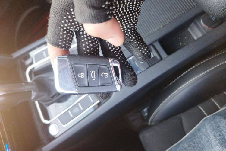 大众 迈腾 2020款 330TSI DSG 豪华型中控内饰11