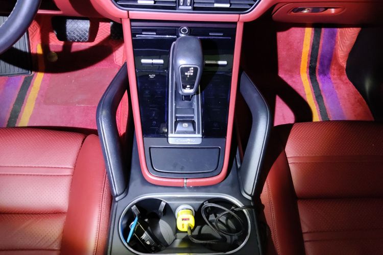 保时捷 Cayenne新能源 2019款 Cayenne E-Hybrid 2.0T局部细节18