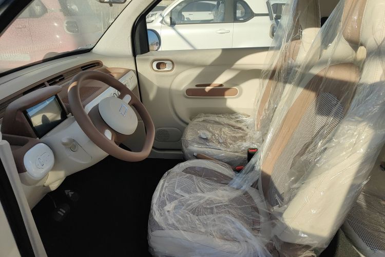 奔腾小马 2026款 222km 萌趣马 Plus中控内饰19