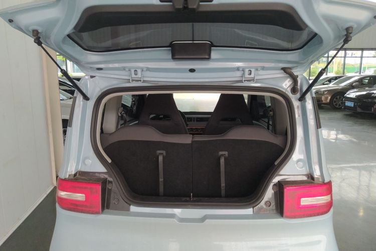 五菱汽车 宏光MINIEV 2022款 轻松款 磷酸铁锂机舱底盘23