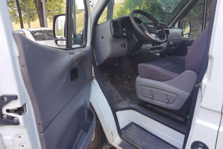 江铃 特顺 2017款 2.8T商运型短轴中顶6/7/8座JX493中控内饰7003