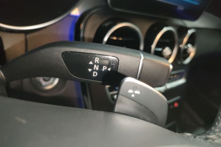 奔驰C级 2021款 C 260 L 运动版局部细节18