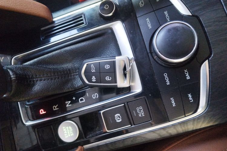 宝沃BX7 2016款 28T 两驱豪华版 5座中控内饰11