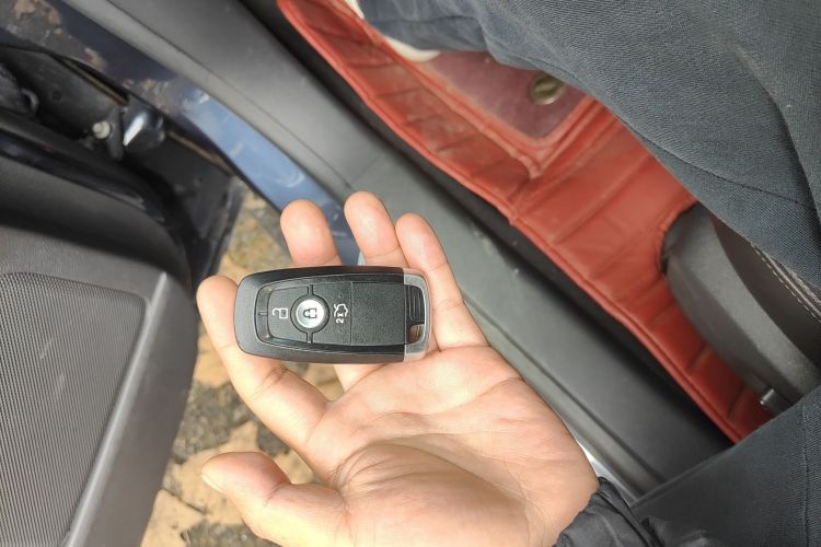 福特 金牛座 2019款 EcoBoost 245 悦享版中控内饰11