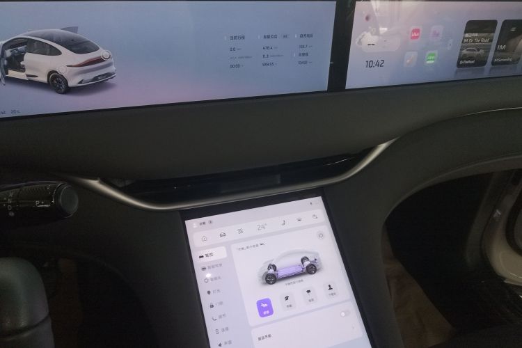 智己汽车 智己LS6 2025款 长续航灵蜥智享版中控内饰16