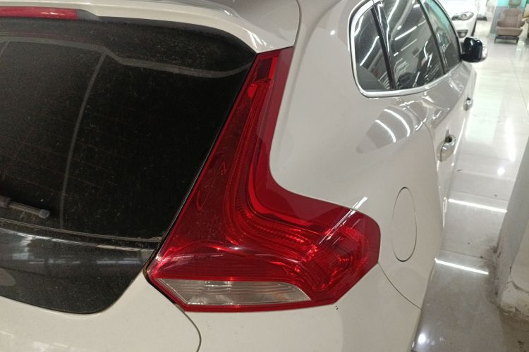 沃尔沃V40 2015款 1.6T 智雅版车身外观6006