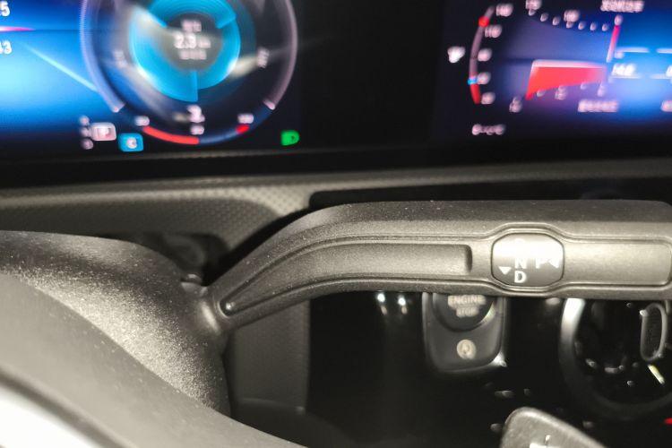 奔驰A级 2021款 A 200 L 运动轿车动感型局部细节18