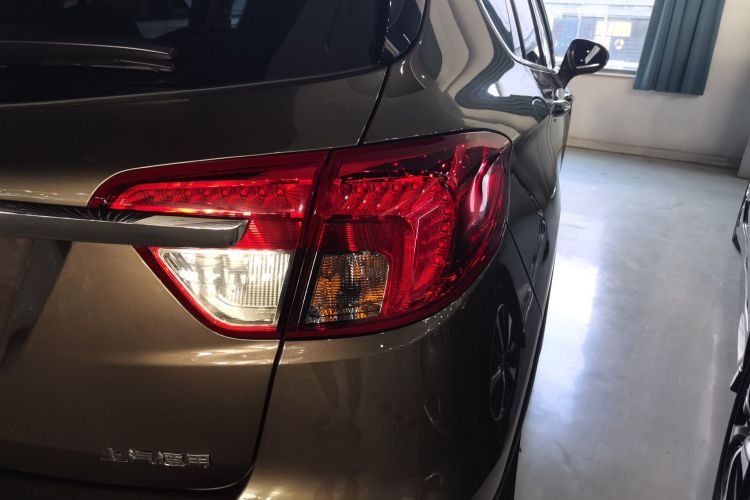 别克 昂科威 2017款 28T 四驱精英型车身外观9