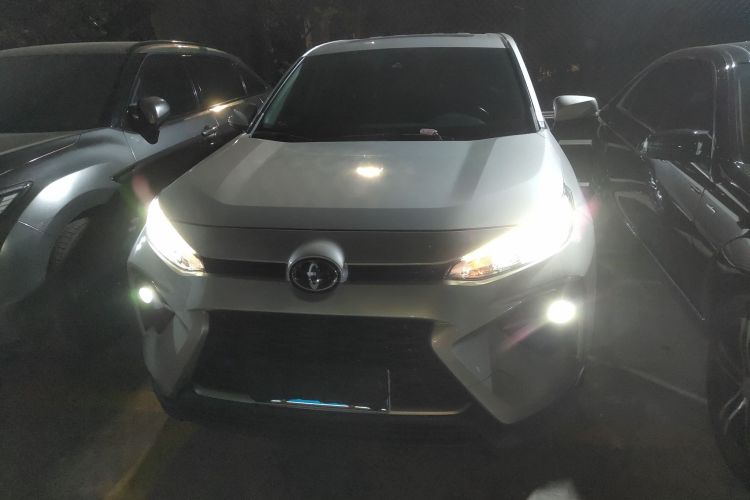 丰田 威兰达 2021款 2.0L CVT两驱豪华版车身外观6001