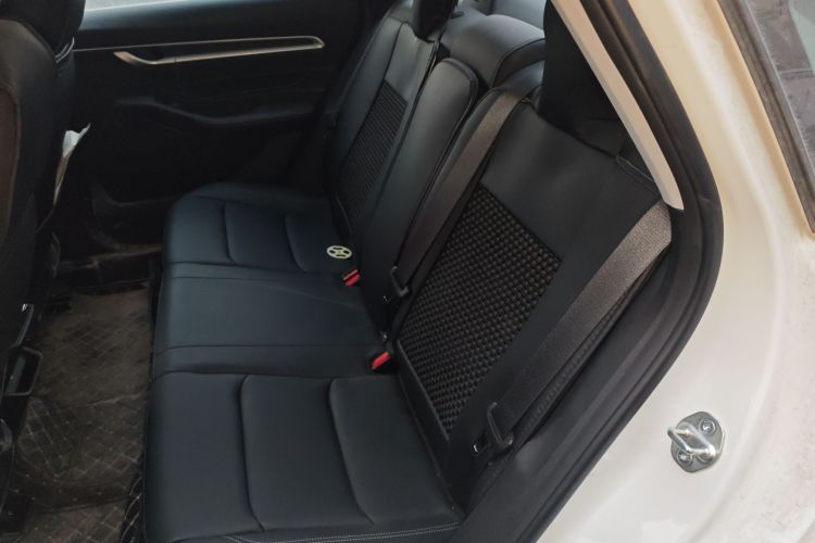 吉利汽车 帝豪 2025款 第4代 1.5L CVT龙腾版中控内饰21