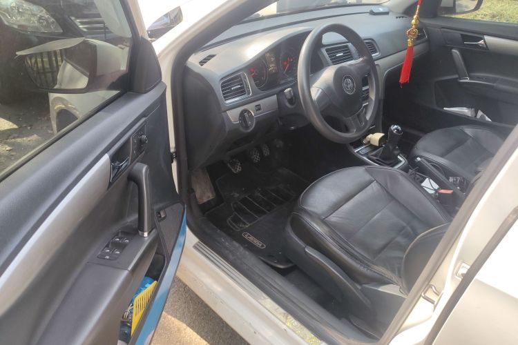 大众 朗逸 2013款 改款 1.4TSI 手动舒适版中控内饰20