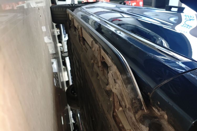 鸿蒙智行 问界M9 2024款 纯电 Ultra版 100kWh 5座版局部细节9001