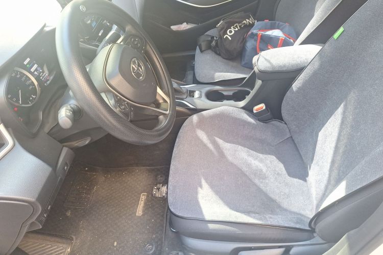 丰田 卡罗拉 2021款 双擎 1.8L E-CVT精英版中控内饰19