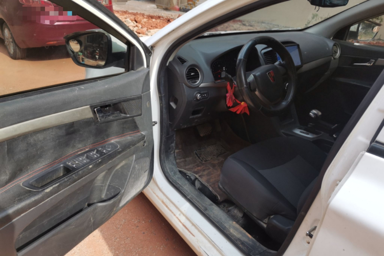 荣威350 2015款 1.5L 自动豪华天窗版中控内饰20