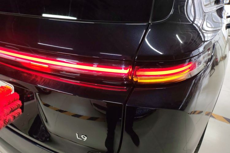 理想汽车 理想L9 2022款 Max车身外观9