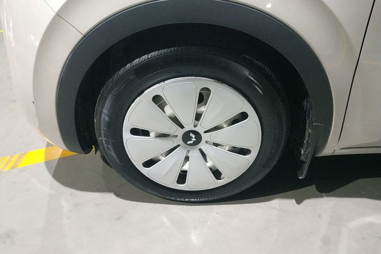 五菱汽车 五菱缤果 2023款 333km 快享款车身外观6007