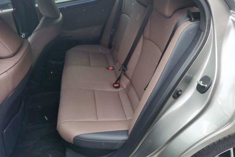 雷克萨斯ES 2025款 300h 臻享版中控内饰21