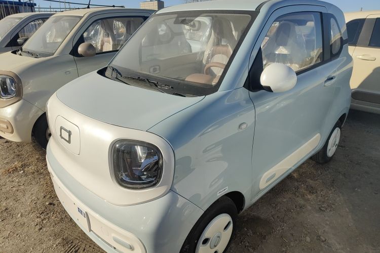 奔腾小马 2026款 222km 萌趣马 Plus车身外观1