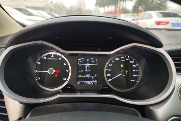 吉利汽车 帝豪GL 2017款 1.3T 手动精英型中控内饰14