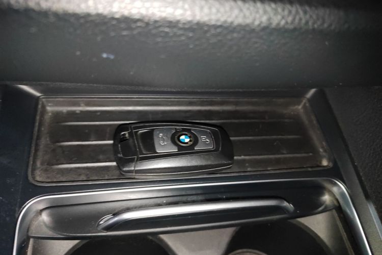 宝马3系 2017款 320Li 时尚型中控内饰7001