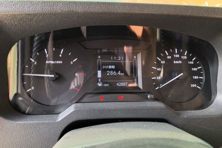 BAW北汽制造 勇士 2019款 2.4T 三门四驱短轴汽油版 国VI中控内饰14