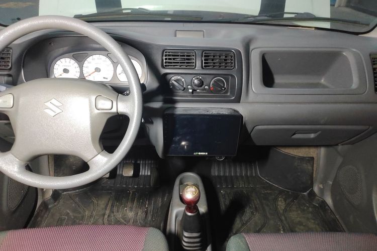 铃木 北斗星 2012款 创业版 1.0L 手动超越型中控内饰12