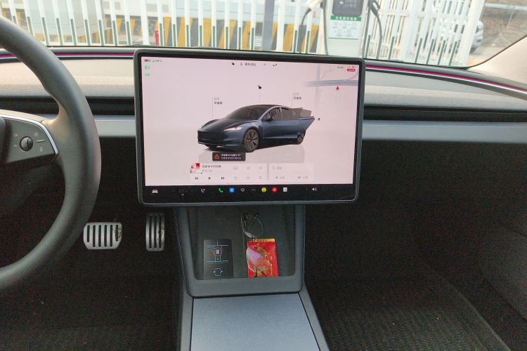 特斯拉 Model 3 2023款 后轮驱动版中控内饰16