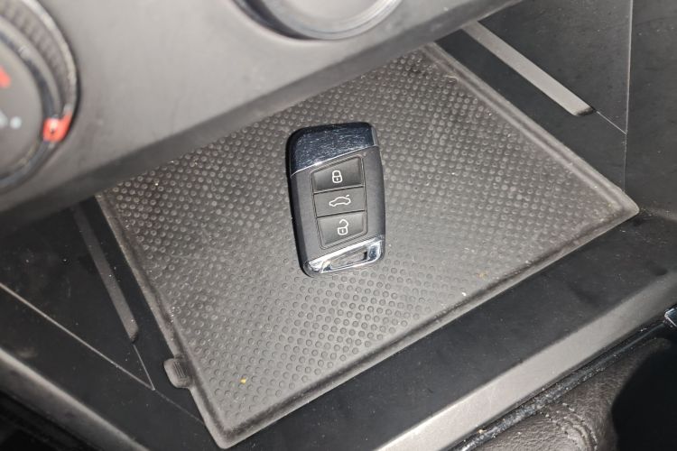 大众 帕萨特 2024款 280TSI 商务版中控内饰11