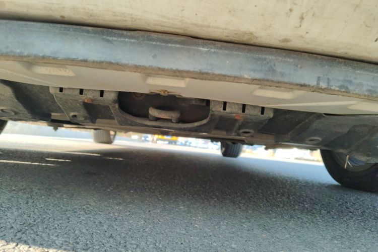 长安 逸动 2015款 1.6L 自动俊酷型 国V局部细节9008