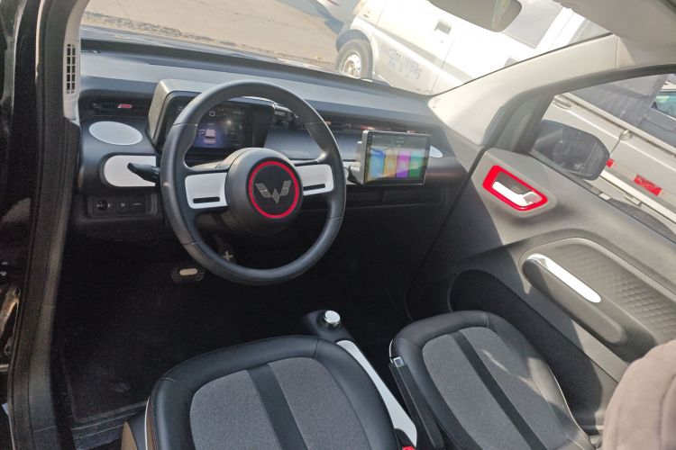 五菱汽车 宏光MINIEV 2022款 GAMEBOY 200km 玩咖款 磷酸铁锂中控内饰12